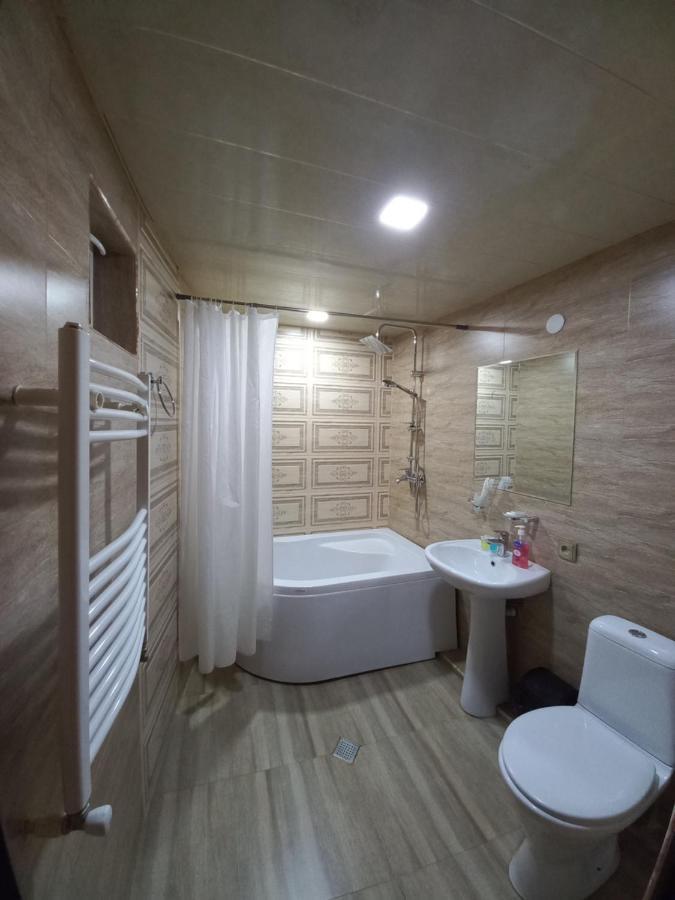 Hotel Four Season In Kazbegi Habitación foto